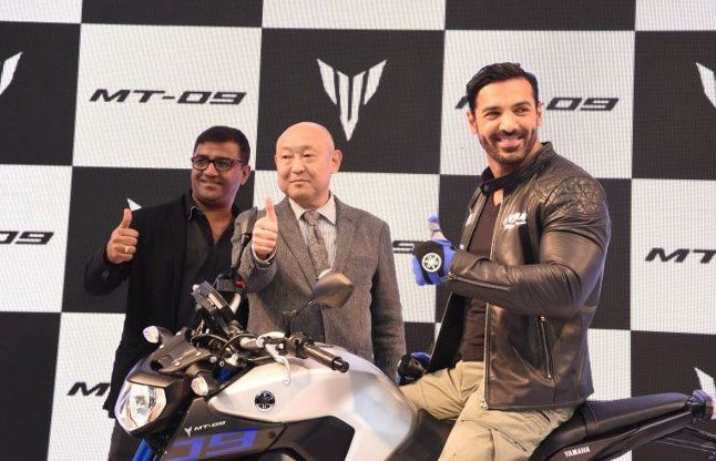 Yamaha mt 09 ऑटो एक्सपो 2016: यामाहा ने भारत में पहली बार लॉन्च की MT सीरीज बाइक