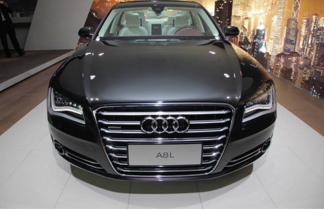 audi-a8l-review-price-mileage-and-features-9-15