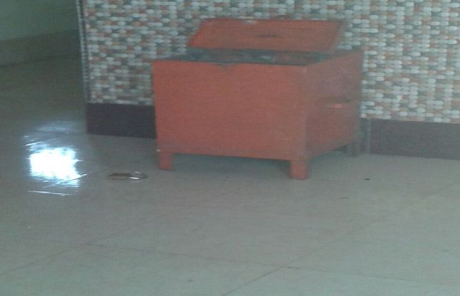 temple donation box मंदिर की दानपेटी में सड़ गए लाखों, नहीं आए किसी के काम