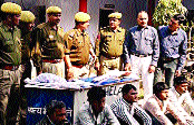 bharatpur पुलिस-लुटेरों में मुठभेड़, 5 दबोचे