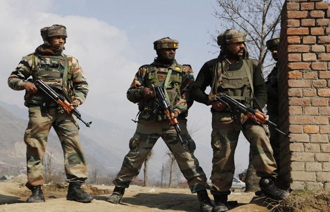 army J&K: एनकाउंटर के दौरान आतंकियों के समर्थन में लगे नारे