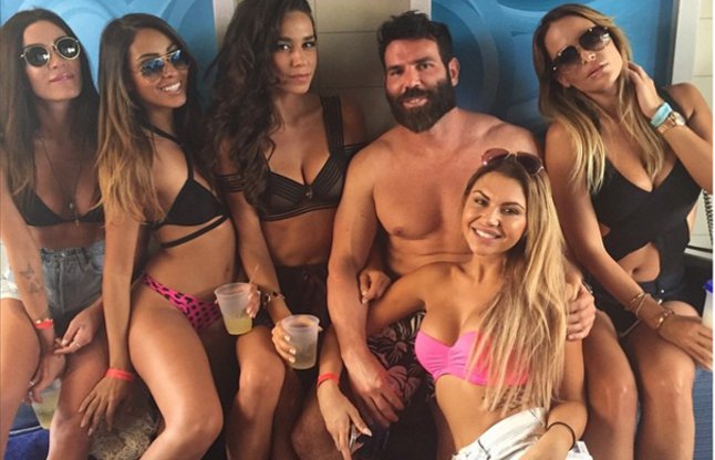 Dan Bilzerian Instagram King Luxurious Life Photos Photos Instagram King Dan Bilzerian की ऐसी 4860