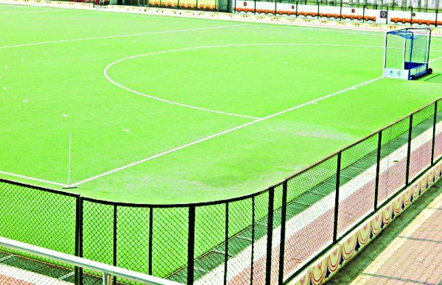 There is no expert to over see Astroturf खूंटी में रखरखाव के अभाव में अंतिम सांसें गिन रहा एस्ट्रोटर्फ