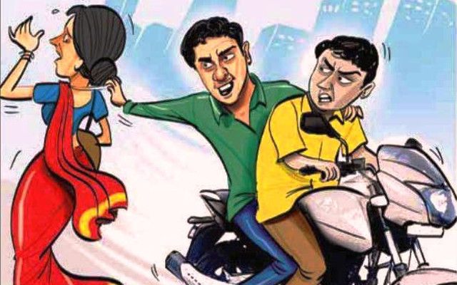 Chain Snatch सुनील चलाता था बाइक, संजय गले से खींच लेता था चेन