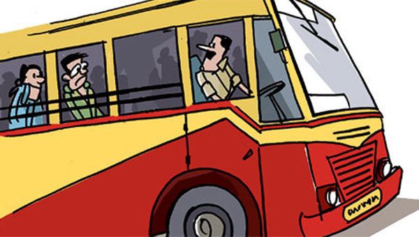 Kunkuri - Bus Turnaround Between Raikera - कुनकुरी-रायकेरा के बीच बस पलटी | Patrika News