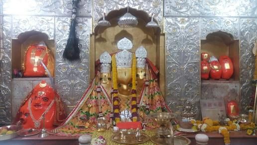 baglamukhi mata बगलामुखी मंदिर में दूर होते हैं नेताओं के संकट