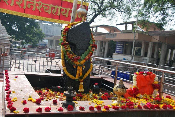 shani shingnapur mandir.jpg शनि शिंगणापुर मंदिर जा सकती हैं महिलाएंः बॉम्बे हाईकोर्ट