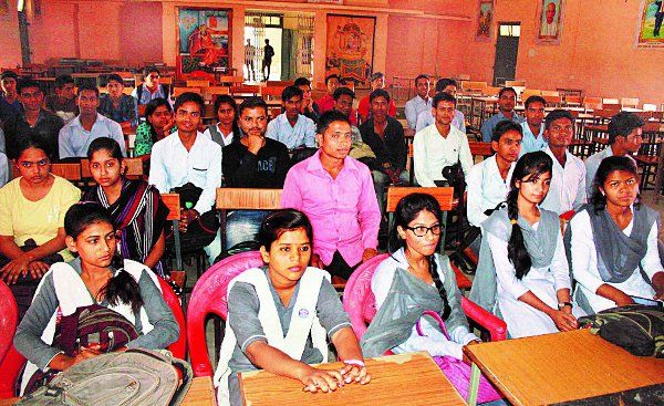 sehore सभी भाषाओं की जननी है संस्कृत