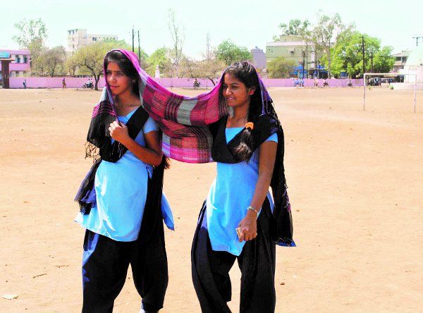 sehore सड़कों पर सन्नाटा, घर में भी नहीं मिल रहा सुकून