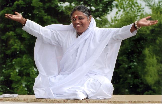 ma amritanandamayi मंदिर उत्सवों में आतिशबाजी प्रतिबंधित हो: अम्मा