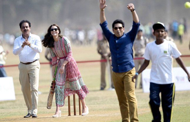Kate Middleton जब सचिन की गेंद पर केट मिडलटन ने जमाए शॉट, देखें फोटोज