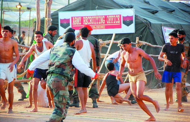 nagaur अभ्यर्थियों को जवानों ने पीटा