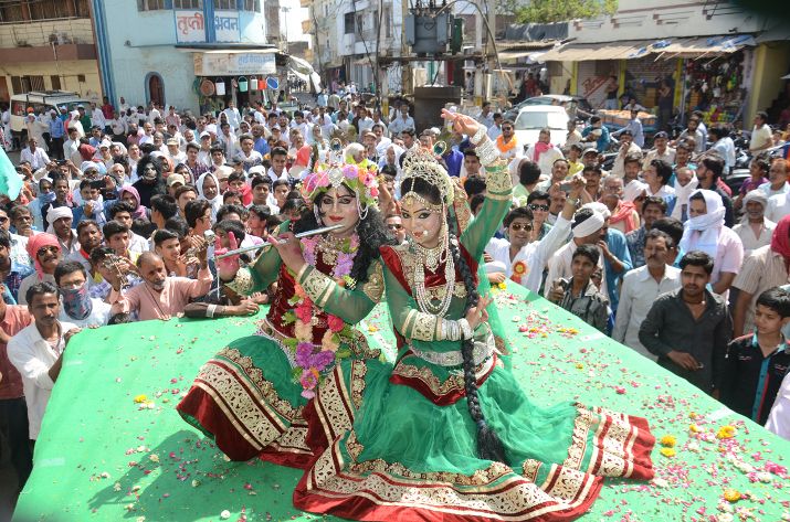 vidisha राम के जन्म पर नाचे कृष्ण और राधारानी