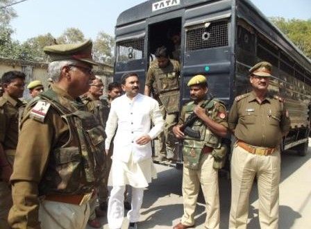 mlc brijesh appeared in court बाहुबली एमएलसी बृजेश कोर्ट में पेश, बेटी की शादी में शामिल होने को मांगी इजाजत