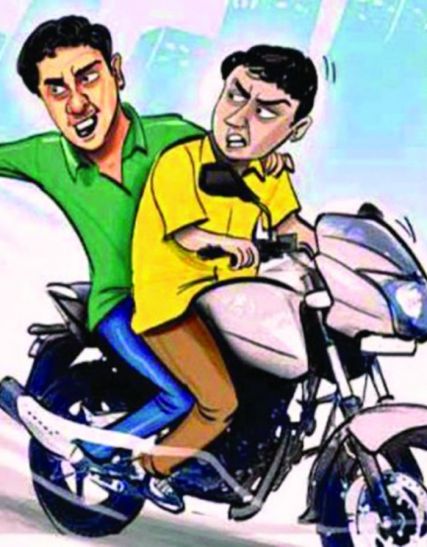 chain snatching दो युवकों को पता बताना महिला को पड़ा गया भारी, दिनदहाड़े हुआ ये Crime