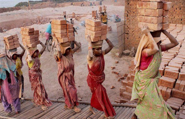 labour charges ठेका मजदूरों की न्यूनतम मजदूरी होगी 10 हजार रुपए