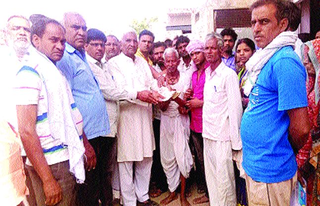 bharatpur सहायता के लिए बढ़ रहे हाथ