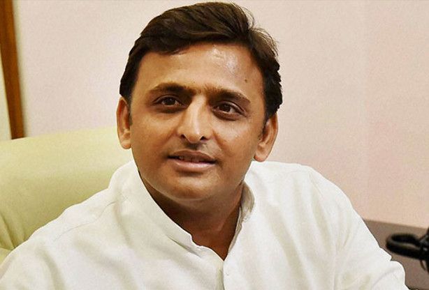 Akhilesh Yadav अखिलेश को मुस्लिम महिलाओं ने बताया हनुमान , किया भंडारा