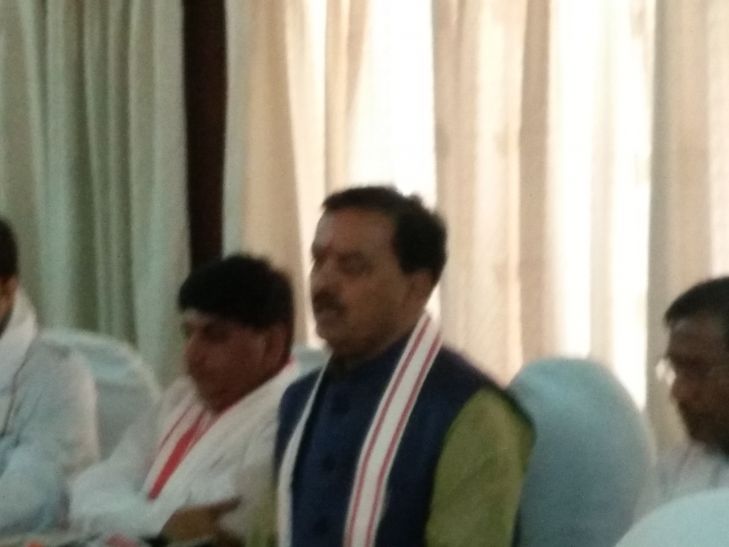 bjp won 265 seat in up election केशव के पास हर सवाल का जवाब सिर्फ मोदी