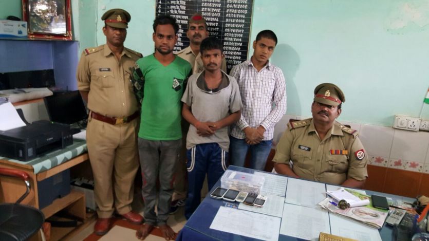 thief arrested चंदौली में तीन शातिर चोर गिरफ्तार