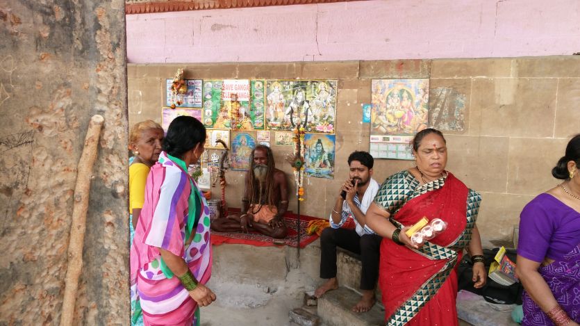 lalita ghat varanasi बचके रहना बनारस के इस भोगी बाबा से