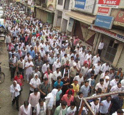 harda ke sp ko hatya जनाक्रोश के आगे झुकी सरकार, हरदा एसपी को हटाया