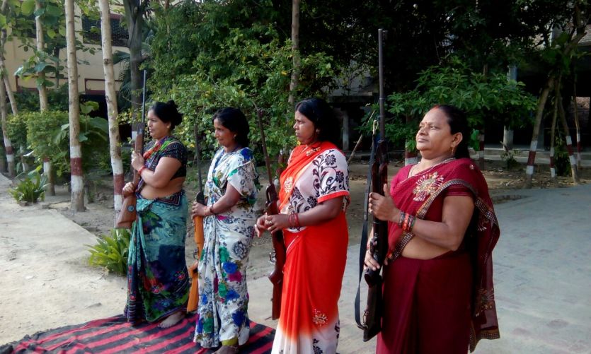 arms training बजरंग दल के बाद इस संगठन की महिलाओं ने उठाए हथियार
