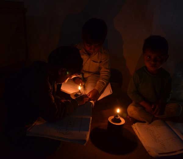 electricity gone सात घंटे तक गुल रही बिजली