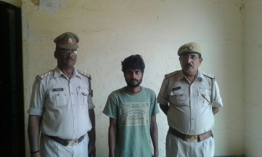 arrested criminal BREAKING NEWS मुम्बई में मजदूरी करते मिला बनारस का WANTED