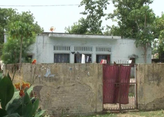 Panchayat Bhawan यहाँ तो पंचायत भवन भी किराये पर दिये जाते हैं