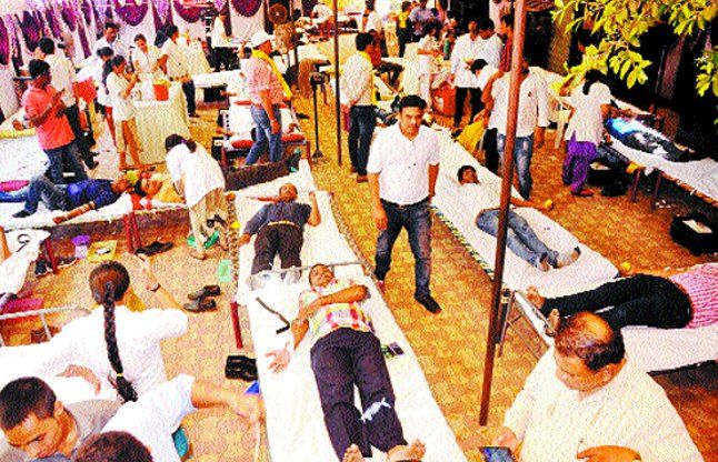 surat news शहर की छह ब्लड बैंकों ने किया 739 यूनिट रक्त संग्रहित