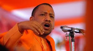 yogi हिन्दू कम होंगे तो देश की अखंडता खतरे में पड़ेगी: योगी
