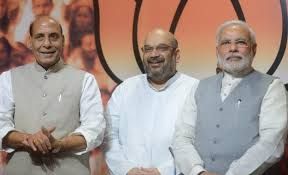 modi, rajnath and amit shah UPELECTION2017 राजपूतों के कंधे से सियासी गोली चलाएगी बीजेपी