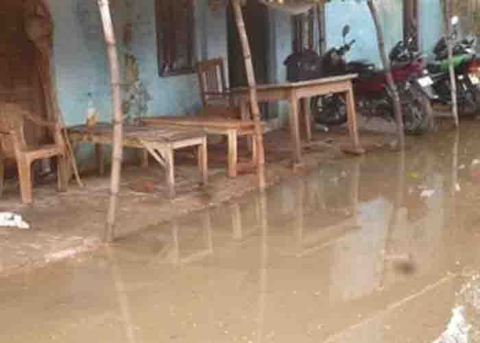 Etawah ये है बीजेपी सांसद का आदर्श गांव, नाराज गांव वाले पीएम को लिखेंगे पत्र