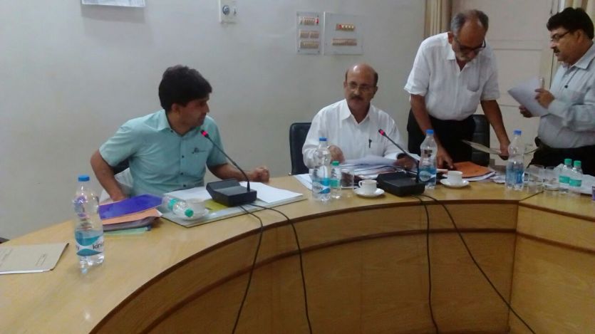 meeting DM के निशाने पर आए CMO, मिली फटकार