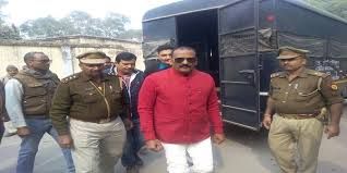 mafia don tribhuvan singh सियासी गोली दागेगा बाहुबली का सिपहसालार