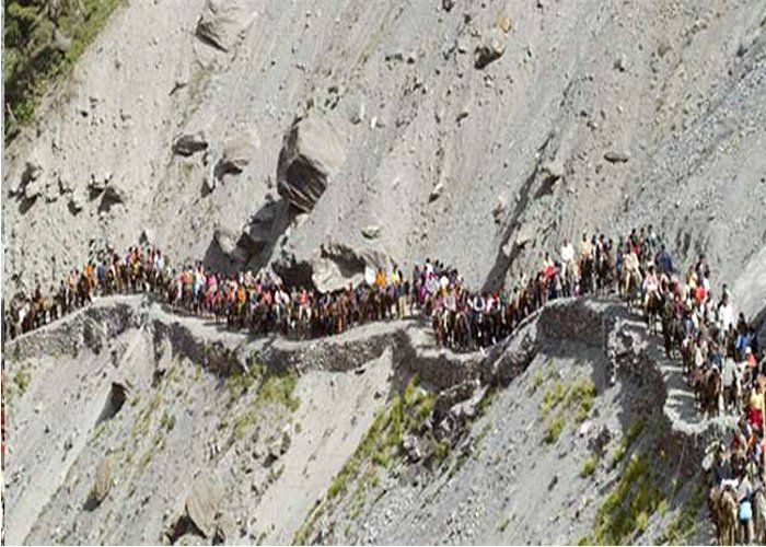 amarnath yatra MP के 450 यात्री कश्मीर और 200 यात्री उत्तराखंड में फंसे