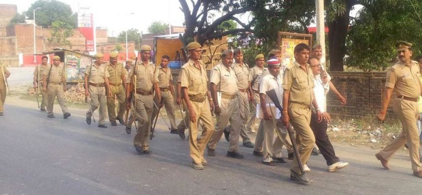 uproar in azamgarh प्रधान के भाई की पिटाई के बाद बवाल, सुलगने से बचा आजमगढ़
