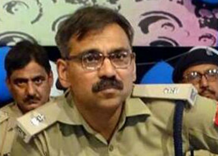 SP City Mukul Dwivedi मथुरा कांड : एसपी सिटी को छोड़कर भागने वाले पांच सुरक्षाकर्मी सस्पेंड