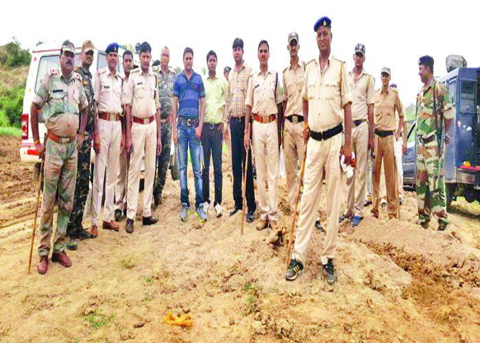 illegal sand mining यहां ऐसे स्टोर की जाती है अवैध रेत, ऐसे चलता है अवैध उत्खनन का धंधा