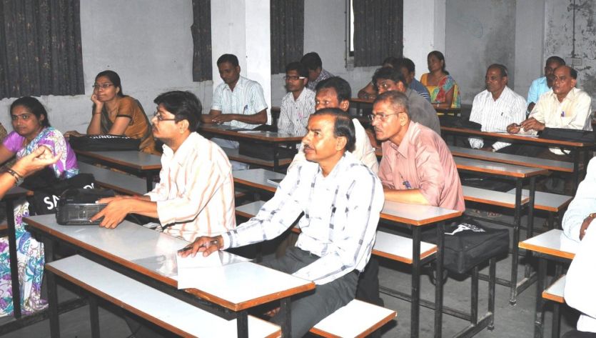 teacher बीएलओ की ड्यूटी से इनकार करने वाले शिक्षकों की खैर नहीं