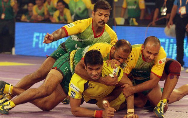 Patna Pirates पटना पाइरेट्स ने तेलुगू टाइटंस को 35-29 से पीटा
