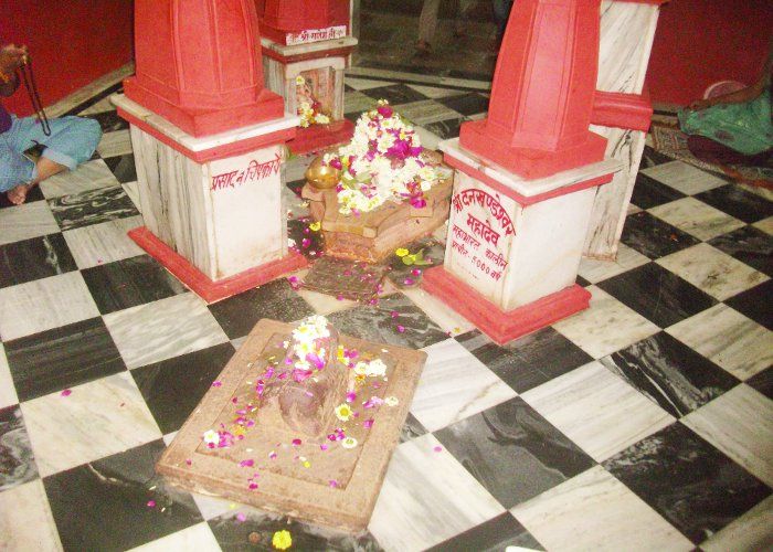Mahabharata Time Shiva Mandir In Datia Worshiped By Devotees - यहां सपरिवार विराजमान हैं भोलेनाथ, महाभारत कालीन है मंदिर | Patrika News
