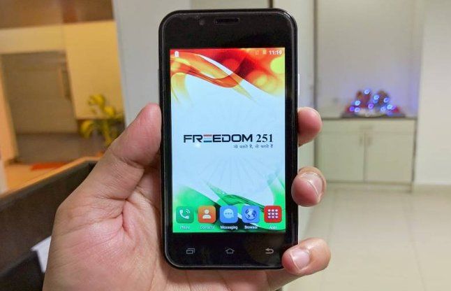 freedom 251 रिंगिंग बेल्स ने आॅफलाइन बुकिंग से कमाए करोड़ों, स्मार्टफोन का पता नहीं