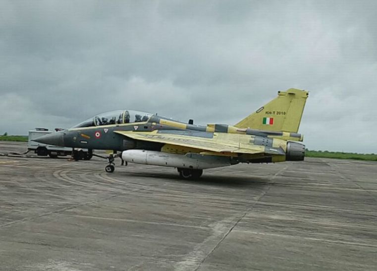 Light Combat Aircraft Tejas BHOPAL में गूंजी 'तेजस' की गड़गड़ाहट, थंडर से भी तेज है ये फाइटर प्लेन