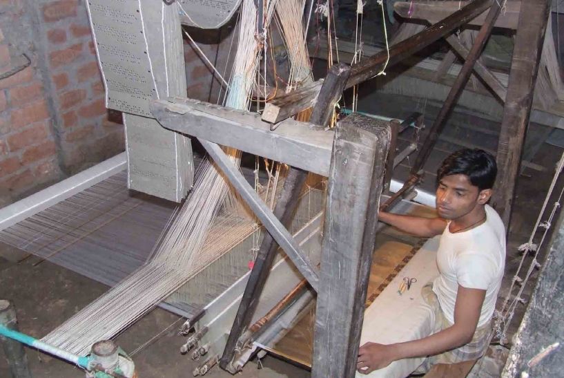 Weavers in Varanasi #Akhirkyun बनारसी ताने-बाने के पीछे का ये दर्द आपको रुला देगा