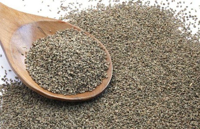 Health Benefits Of Carom Seeds - रोज एक छोटा चम्मच अजवाइन खाने से होंगे ये  10 फायदे | Patrika News
