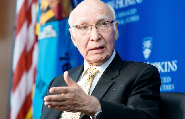 Sartaj Ajeej जाधव मामले में ICJ में मुंहकी खाने के बाद वकीलों की टीम बनाएगा पाक