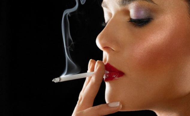 smoking स्मोकिंग छुड़वाने में मददगार हैं ये घरेलू नुस्खे