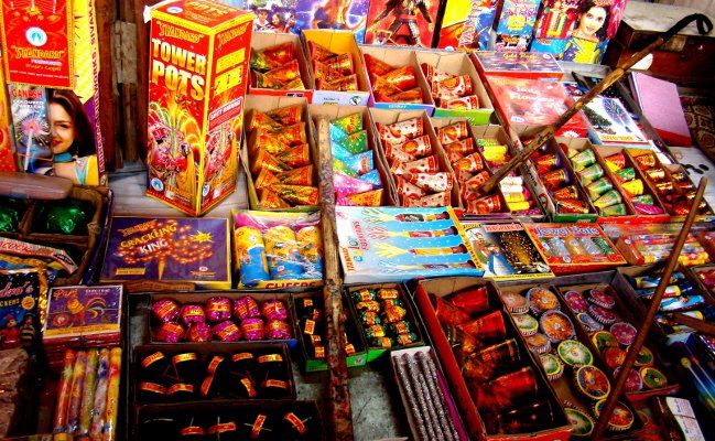 crackers तमिलनाडु में पटाखा कारखाने में विस्फोट, 6 की मौत